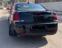 کرایسلەر 300